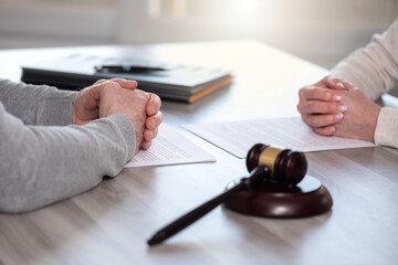 couple at mediation